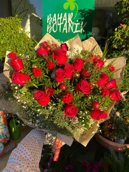 15 güllü kokinalı özel hediyelik buket
